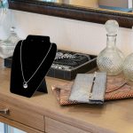 Black Velvet Necklace & Earring Display Stand - Image 3