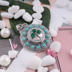 Emerald Crystal Shamrock Snap - Image 2