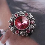 Vintage Rose Crystal Snap - Image 2