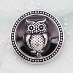 Black Enamel Owl Snap - Image 3