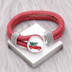 Red Truck Christmas Tree Snap - Image 2